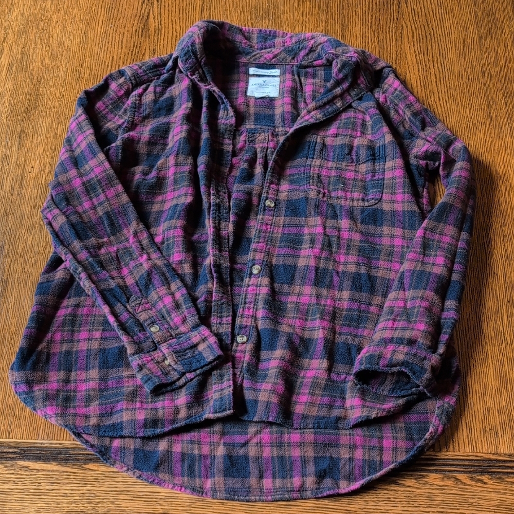 American Eagle Outfitters Plaid Button Down - Pink and Black